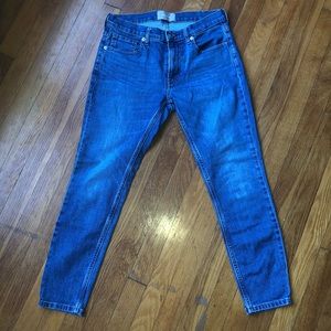Everlane high rise ankle length denim. Size 28